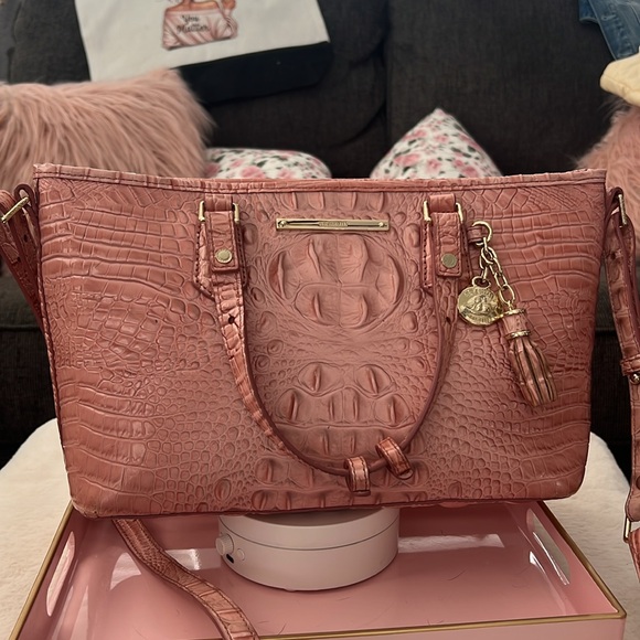 Brahmin Mini Asher Coral Poppy
Melbourne Leather Tote Bag Purse 🩷 - Picture 17 of 17